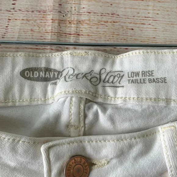 Old Navy Rockstar Slim Ankle Jeans Women’s Size 6 White Distressed Pants Stretch - Picture 5 of 12